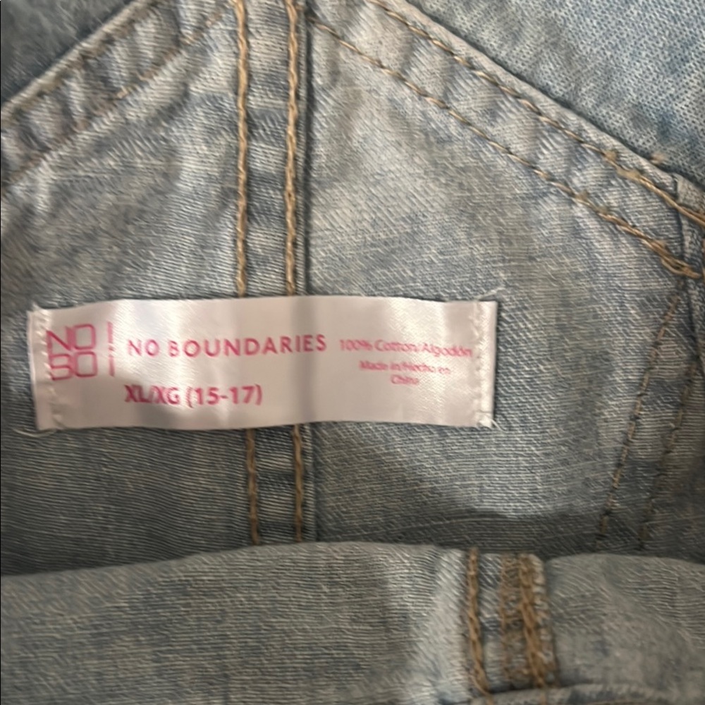 No Boundaries Light Blue Denim Short Overalls - Picture 2 of 3